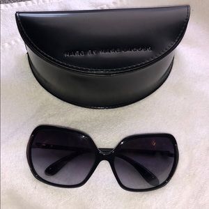 Black MARC by Marc Jacobs oversized sunglasses